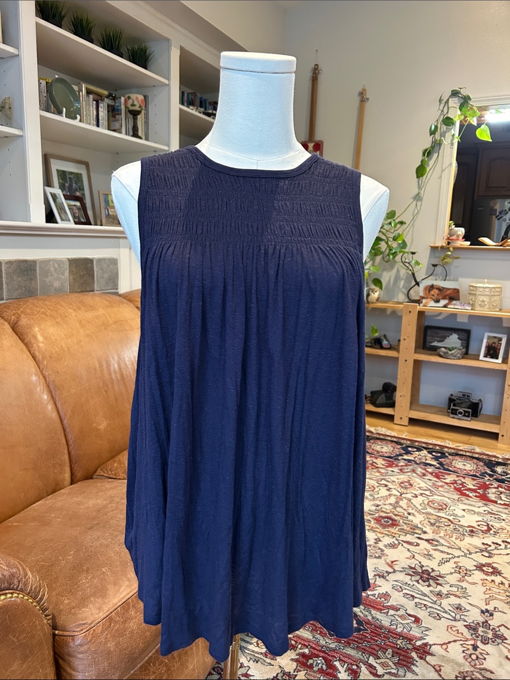 🌸3 FOR $20🌸 
Universal Thread Navy Blue Sleeveless Tank Top